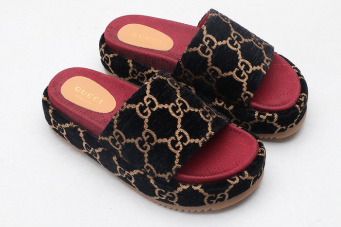 GUI SANDAL