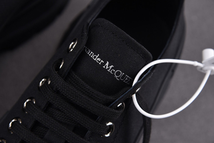 ALEX MCQU SNEAKER