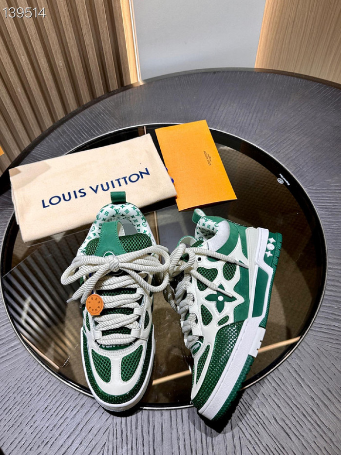 L0VT SNEAKER