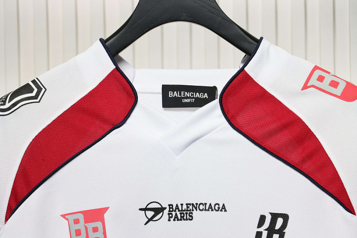 balenc1g& shirt