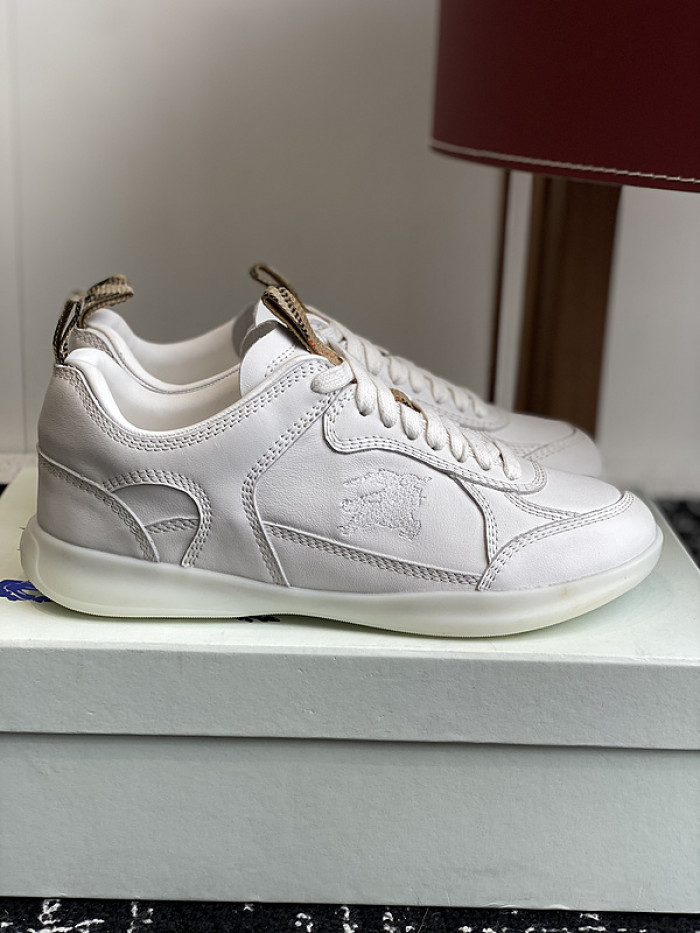 BUB sneaker