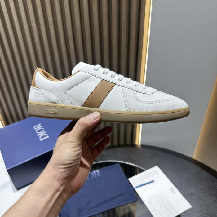 D10R SNEAKER
