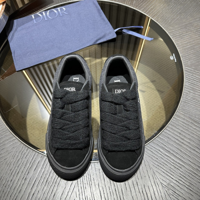 D10R SNEAKER