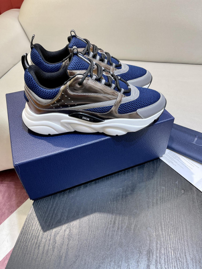 D10R SNEAKER