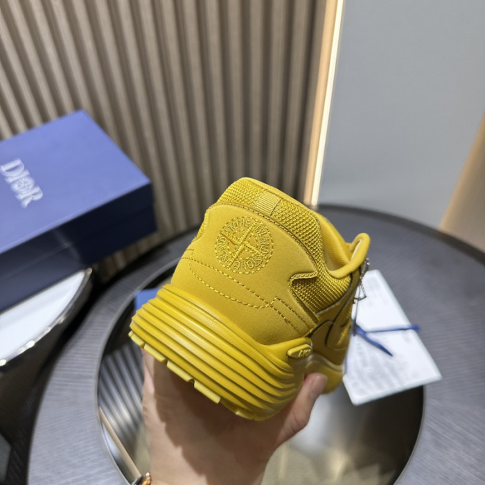 D10R SNEAKER