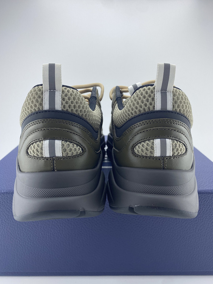 D10R SNEAKER