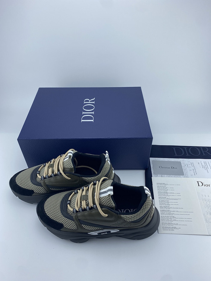 D10R SNEAKER
