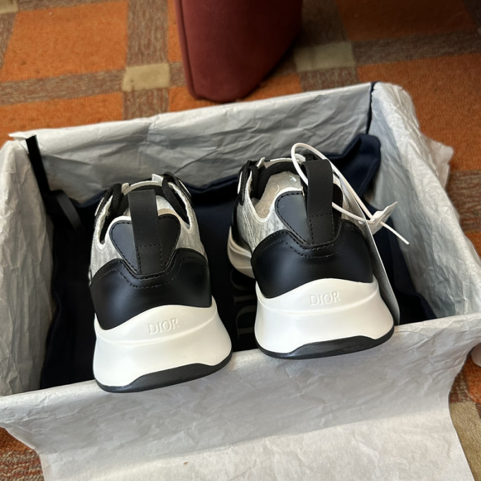D10R B25 SNEAKER