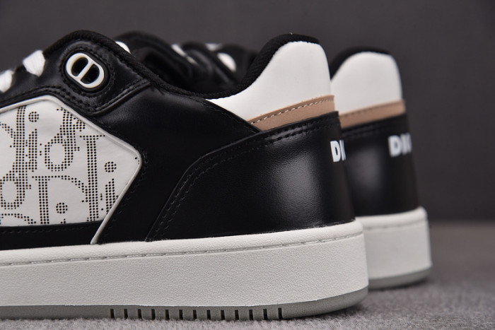 D10R B27 LOW SNEAKER