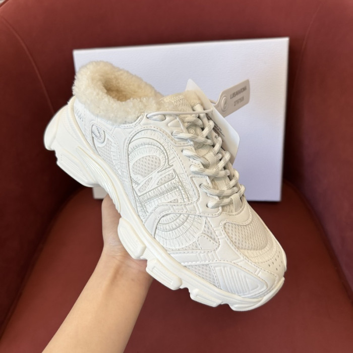 D10R SNEAKER
