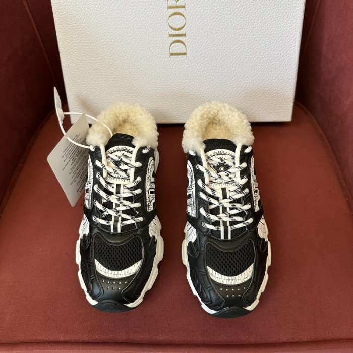 D10R SNEAKER