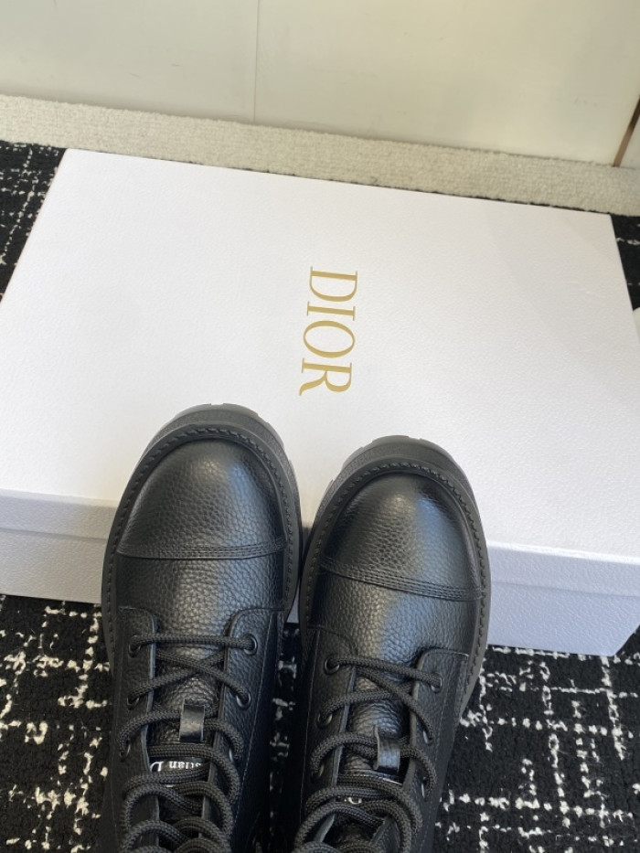 D10R boot
