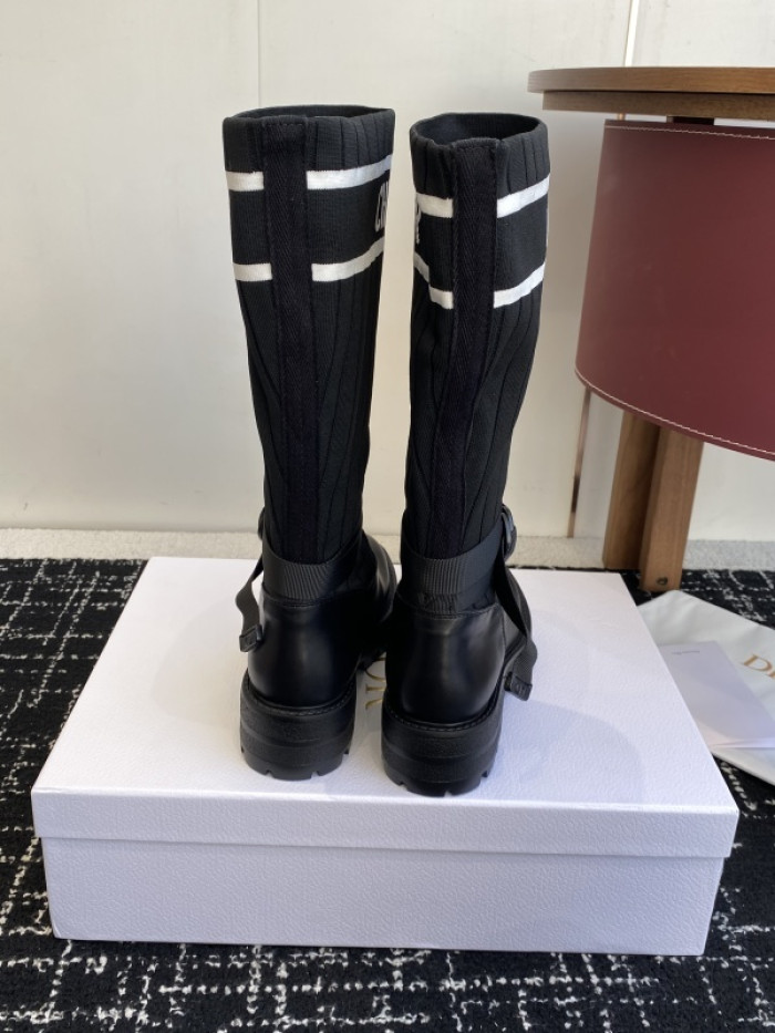 D10R boot