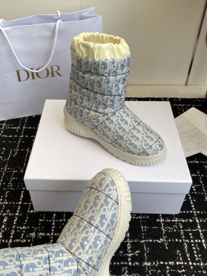 D10R boot