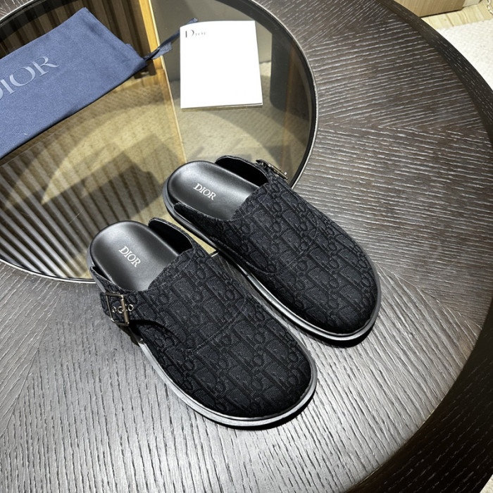 d10r sandal