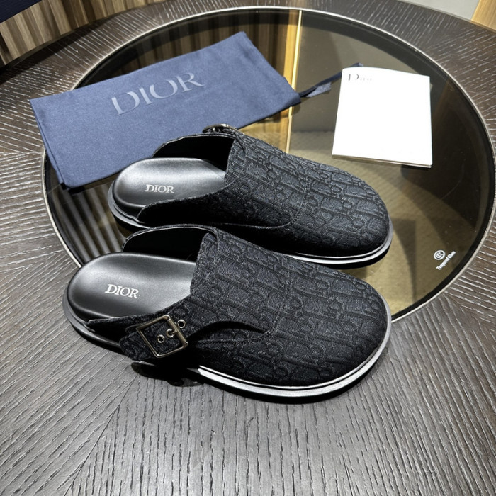 d10r sandal