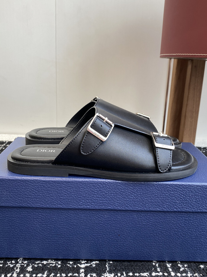 d10r sandal