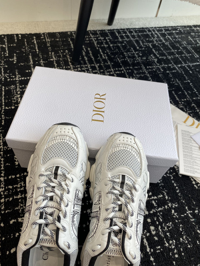 D10R SNEAKER