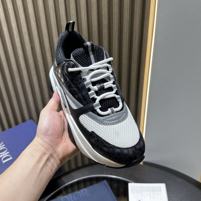 D10R SNEAKER