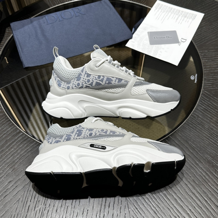 D10R SNEAKER