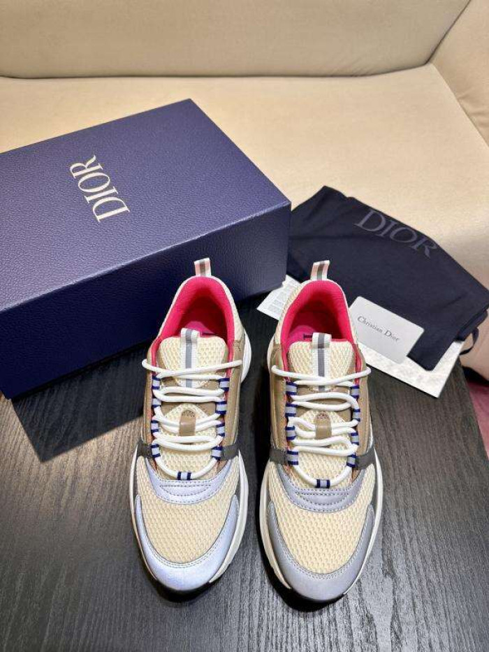 D10R SNEAKER