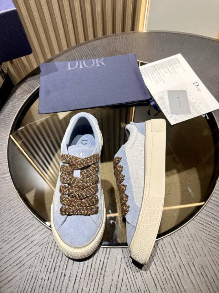 D10R SNEAKER