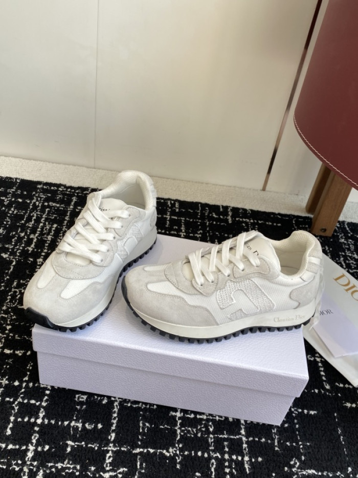 D10R SNEAKER