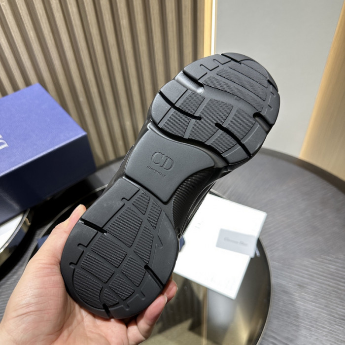 D10R SNEAKER