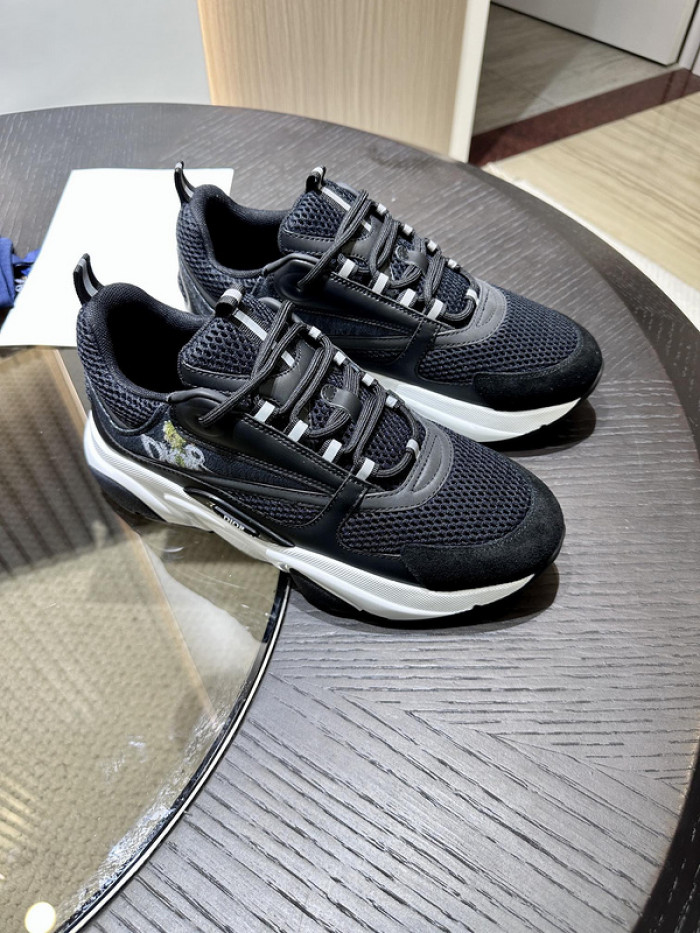 D10R SNEAKER