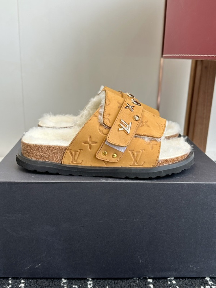 L0VT SANDAL