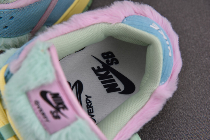Nike SB Dunk Low Verdy Visty  FN6040-400