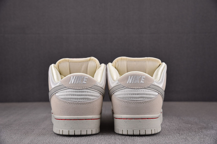 Nike SB Dunk Low Valentine