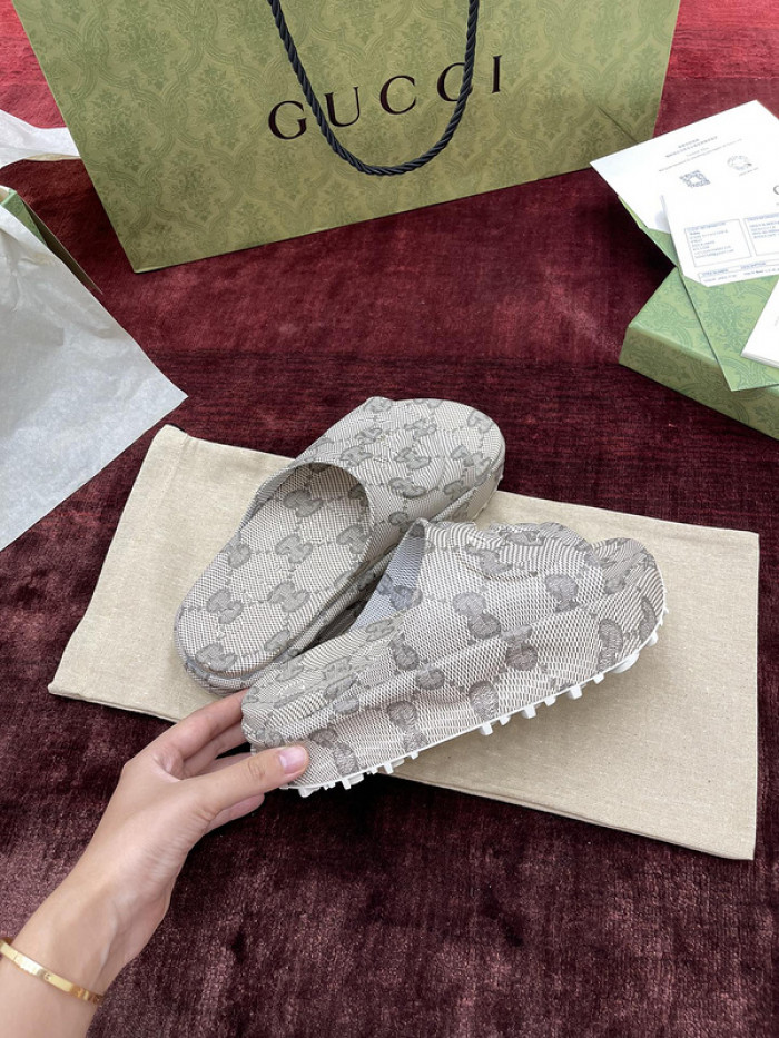 GUI SANDAL