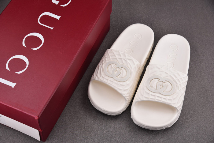 GUI SANDAL
