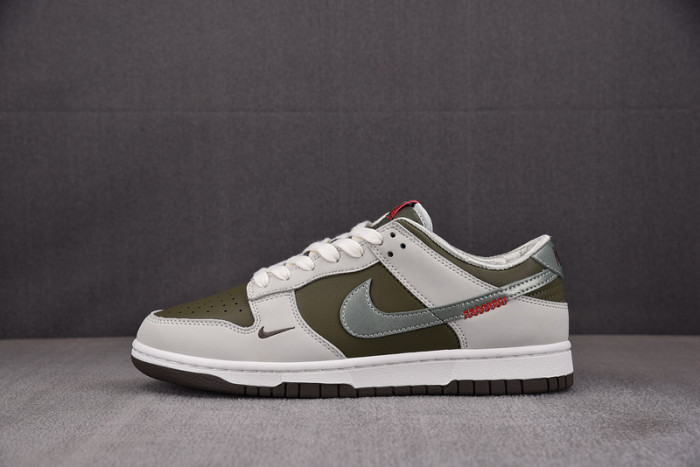Nike Dunk Low “Year of the Snake”  HV5980-231