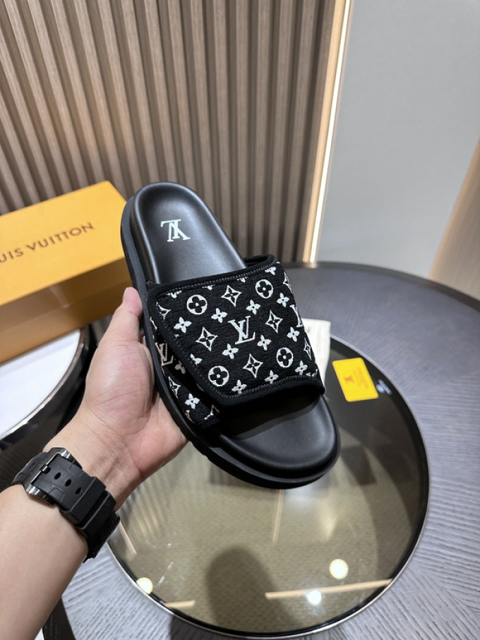 L0VT SANDAL