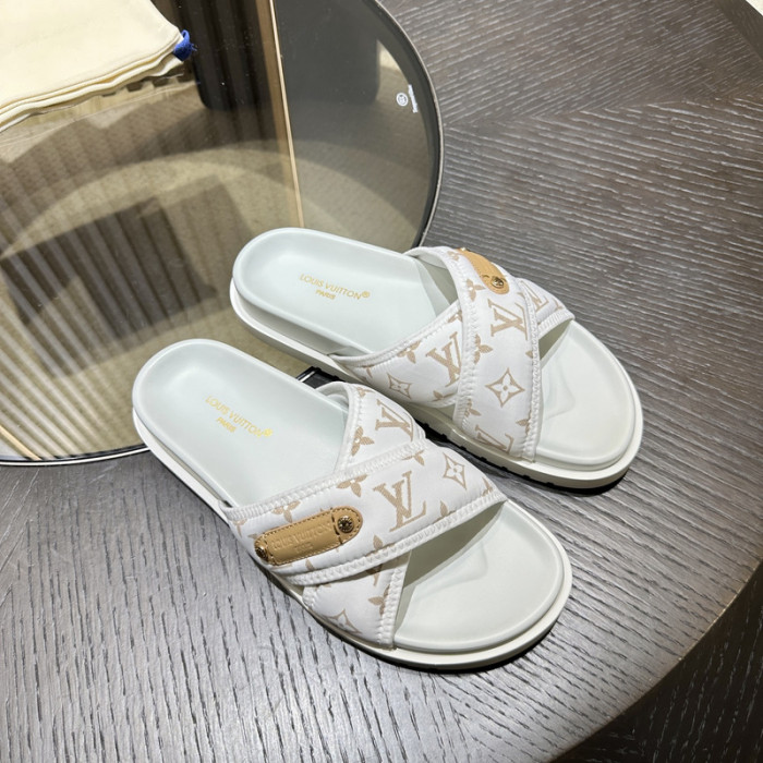 L0VT SANDAL