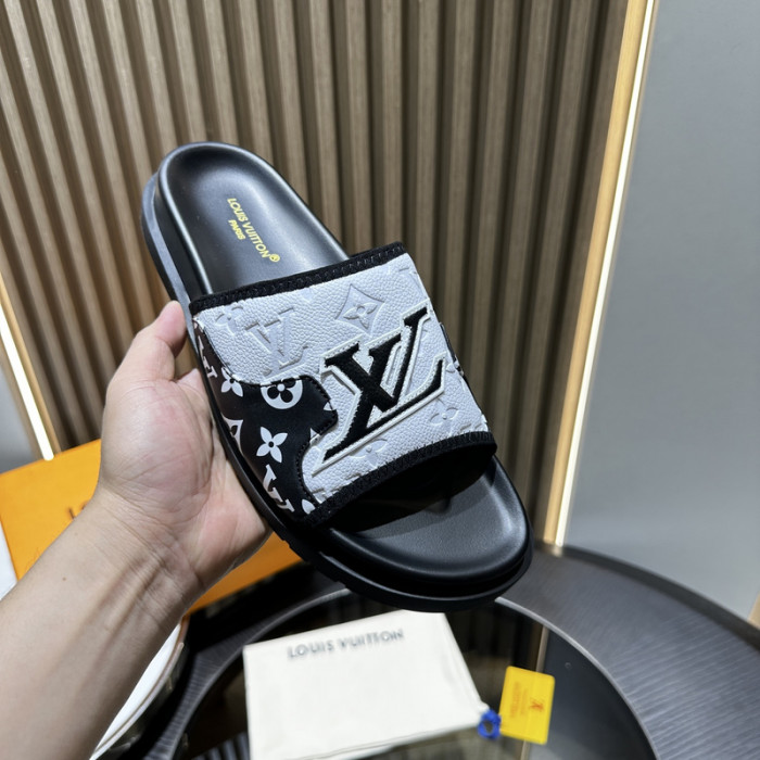 L0VT SANDAL