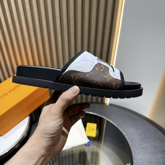 L0VT SANDAL