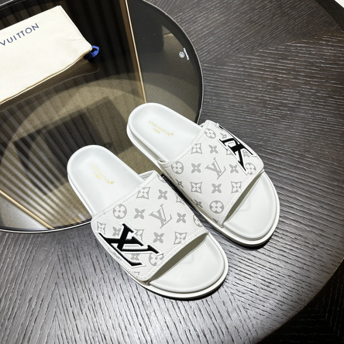 L0VT SANDAL