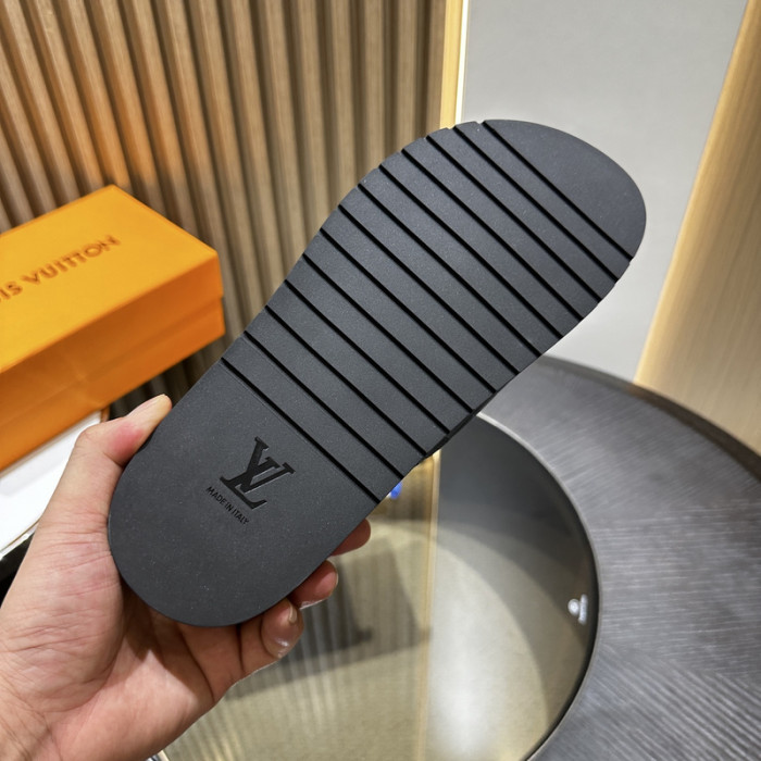 L0VT SANDAL