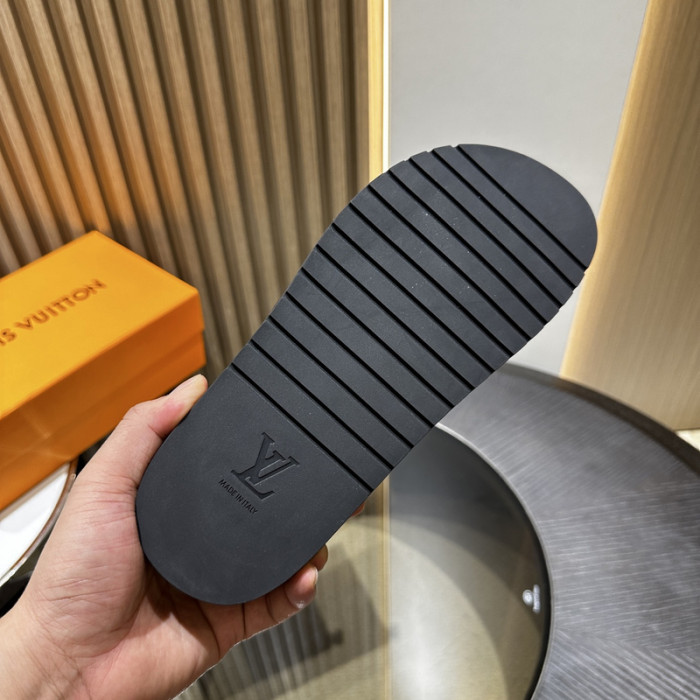 L0VT SANDAL