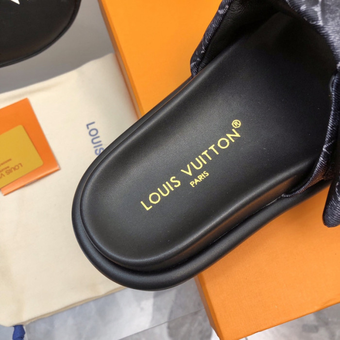 L0VT SANDAL