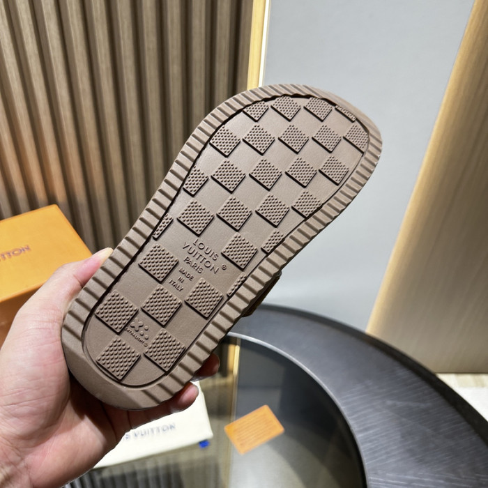 L0VT SANDAL