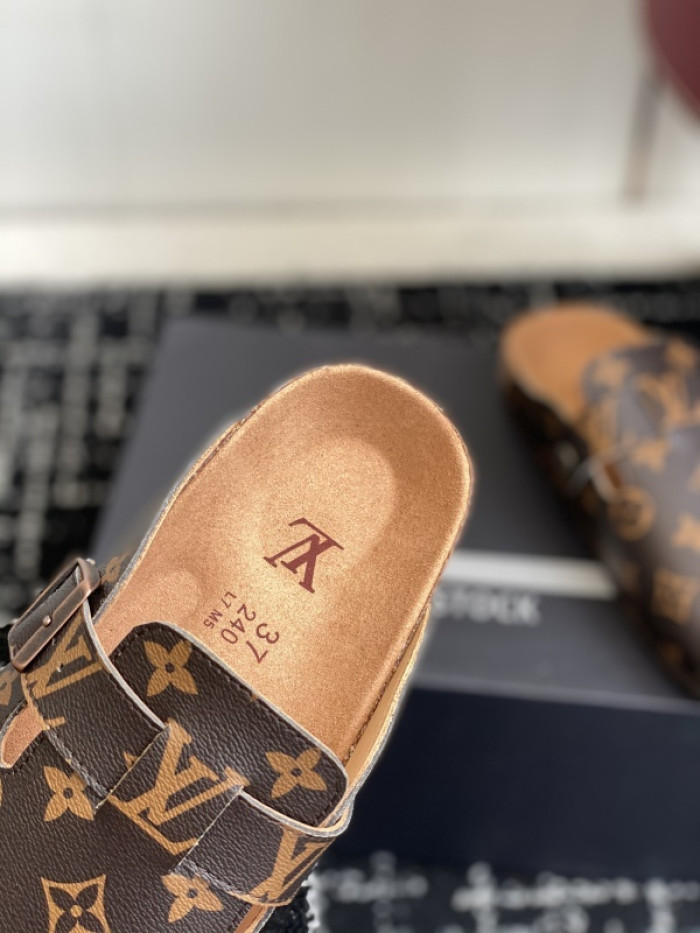 L0VT SANDAL