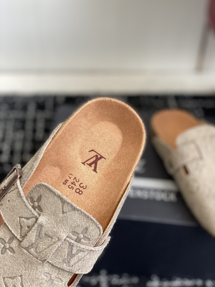 L0VT SANDAL