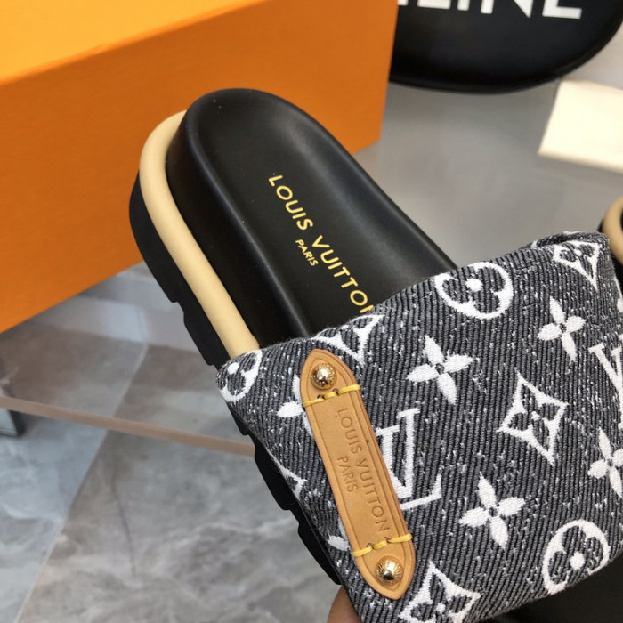 L0VT SANDAL