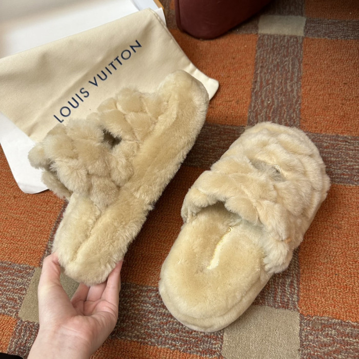 L0VT SANDAL