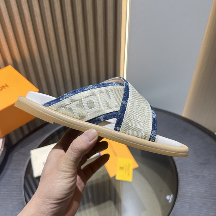 L0VT SANDAL