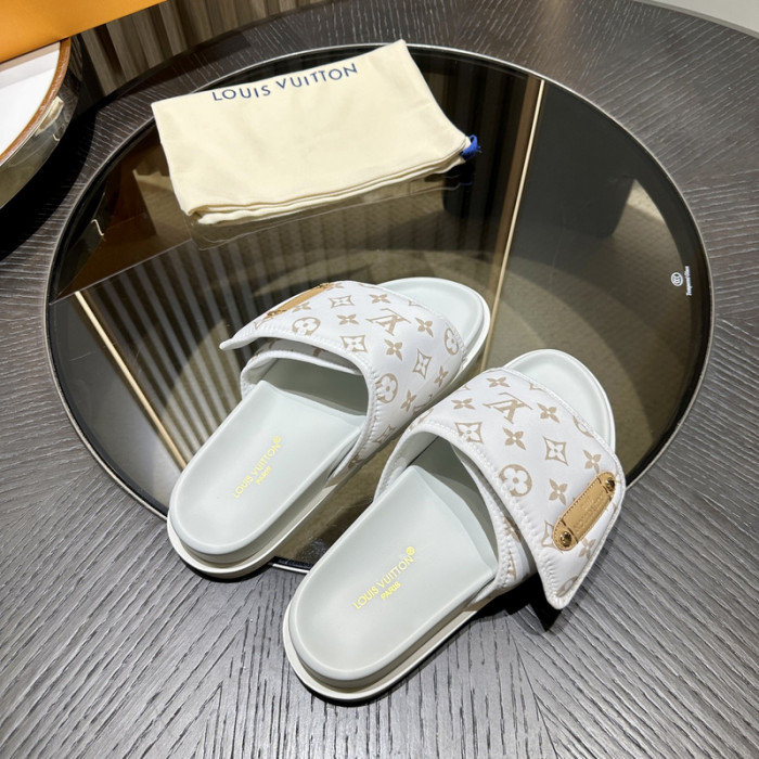 L0VT SANDAL